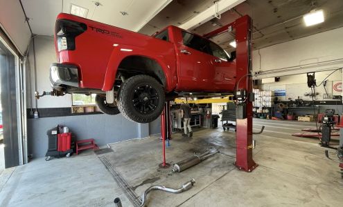 Shake?r Up Garage Ixonia