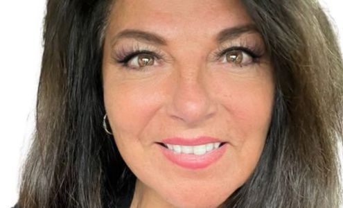 Cape Cod Homes by Linda Whitcomb with William Raveis Real Estate Osterville