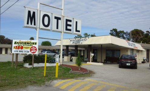 Wonderland Motel