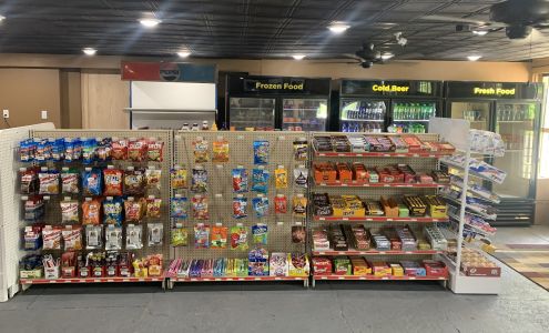 The Knob General Store Farmington