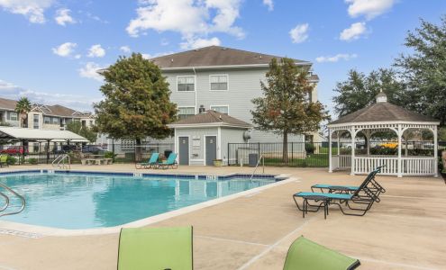 The Villas at Shaver Apartments