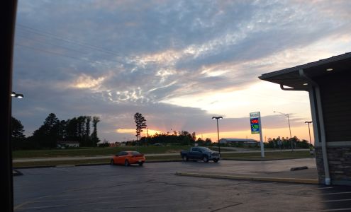 Cherokee Pass Conoco Fredericktown