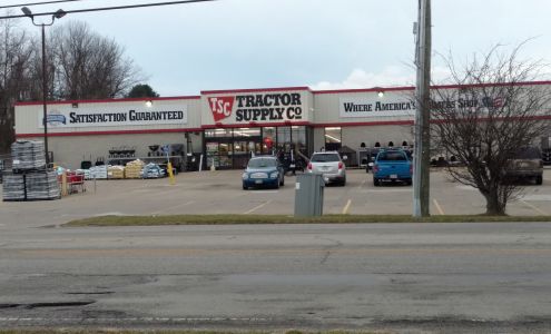 Tractor Supply Hillsboro