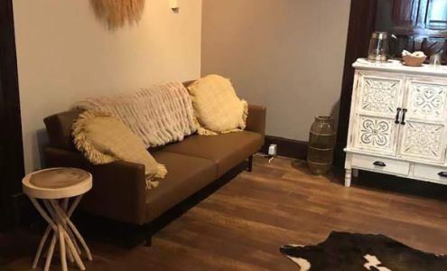 Saratoga Nail Lounge & Boutique