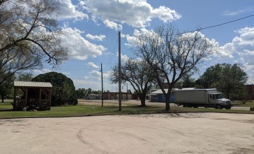 Hardtner Guest Lodge and RV Hardtner