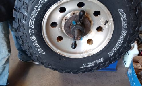 B & E Tire and Repair Alderson
