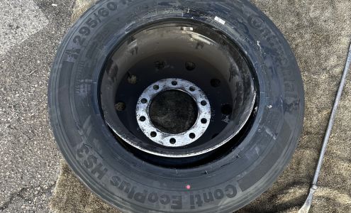 Speedy Semi-Truck Tire Repair