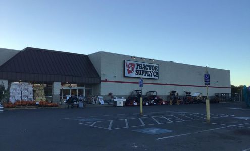 Tractor Supply Munfordville