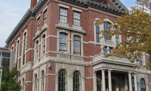 D Derk Demaree Law Office: Demaree D Derk 205 E Chestnut St, Mt Vernon Ohio 43050