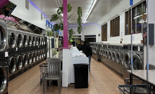 Julie's Laundromat