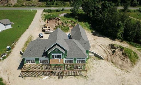 ROOF AND TREE SERVICE