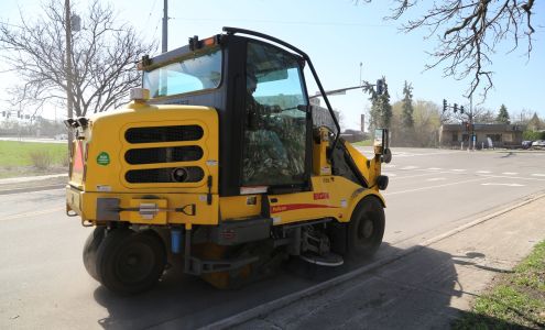 St. Louis Park Landscape & Trees