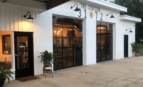 The Station 31072 Oliver Farm Artisan Oils Pitts