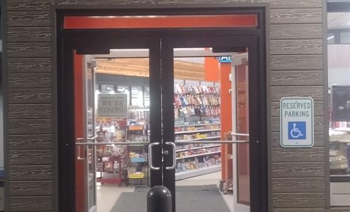 McPeaks - now The Liquor Well North Pole