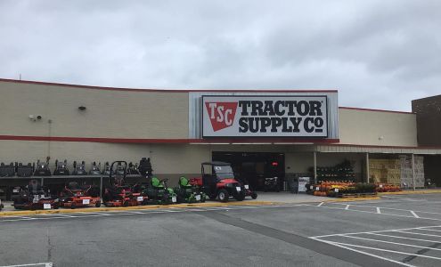 Tractor Supply Wallace