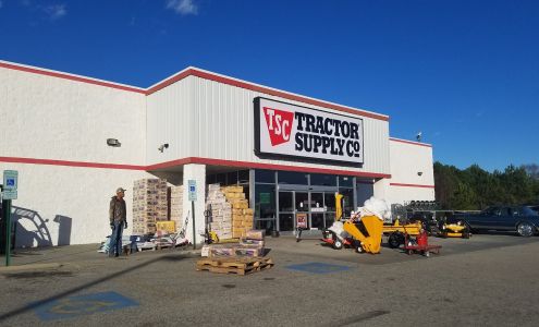 Tractor Supply Clinton