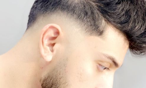 Tareq's Hairstyles صالون طارق