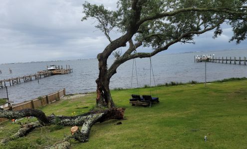 EscaRosa Tree Service, LLC 28 years experience 3134 Wilde Lake Blvd, Pensacola Florida 32526