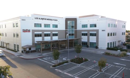 Los Alamitos Medical Plaza