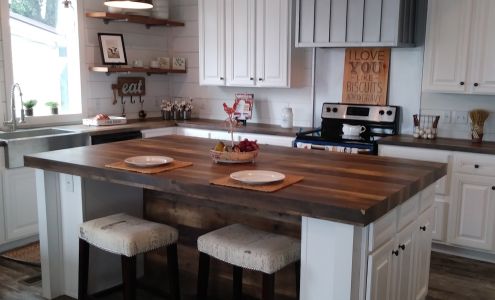 Jim Tatman's Mobile Homes, Inc. 4000 NE Evangeline Thruway, Carencro Louisiana 70520