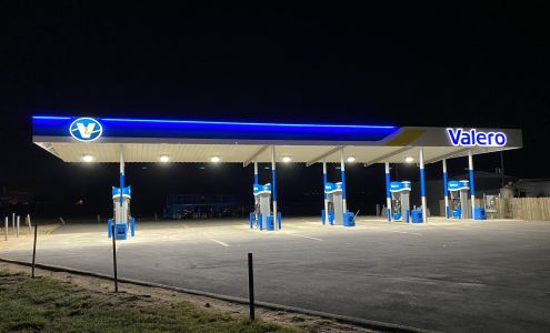 Tarzan & Jane Travel Center - Valero Gas Station