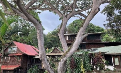 Hale Maluhia Country Inn (House of Peace)