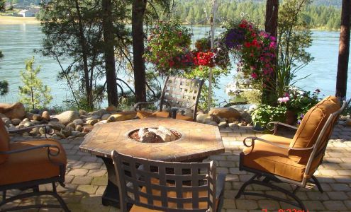 Lazy-Daze-Retreats Northport