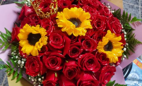 CASSANDRA'S FLOWERS AND MORE 803 W Dickinson Blvd, Fort Stockton Texas 79735