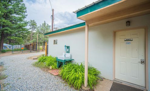 SUGARBUSH CAMPGROUND & LIQUOR STORE Howard