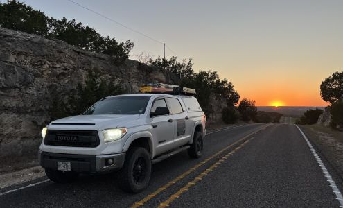 Scruss Man RV Repair 747 N Creek Rd, Harper Texas 78631