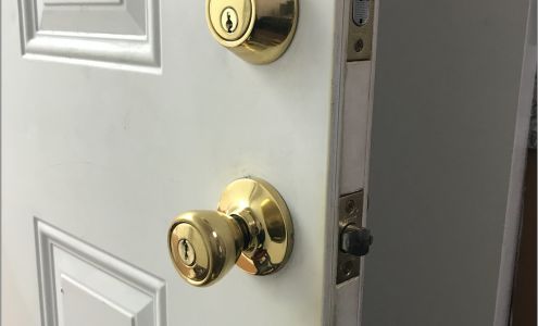 KeyMe Locksmiths 125 73rd St, South Haven Michigan 49090