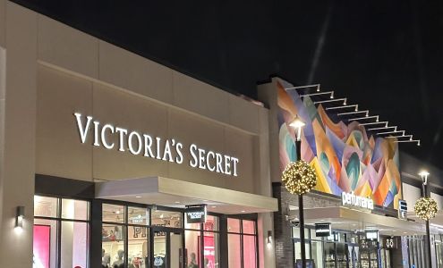 Victoria's Secret & PINK by Victoria's Secret