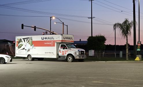 U-Haul Neighborhood Dealer