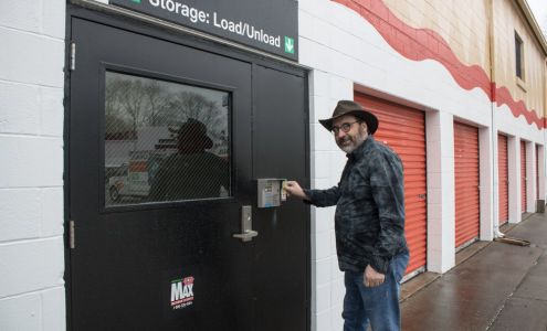 U-Haul Neighborhood Dealer