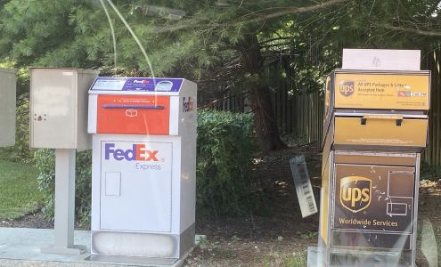 FedEx Drop Box