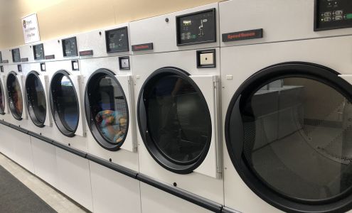 Homerun Laundromat North Woodstock