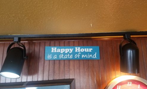 Hunger Hut Bar, Liquor Store & Motel Nikiski