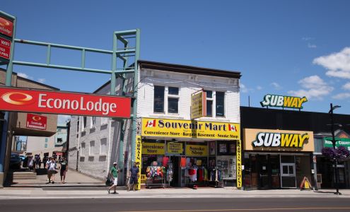 Edd's Gifts & Souvenir Shop