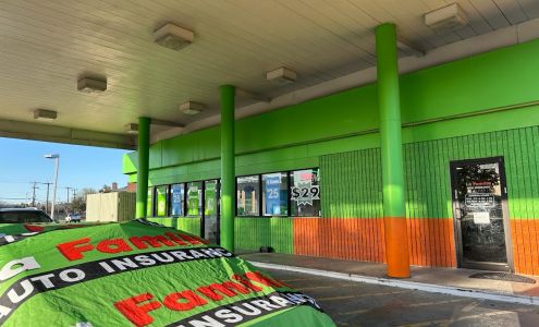 La Familia Auto Insurance & Tax Services