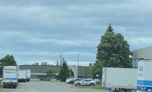 Crate & Barrel Warehouse