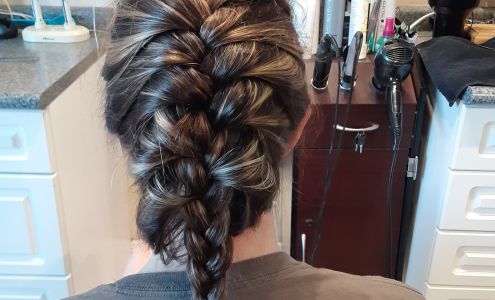 Shakers' Styles 220 Bosworth St, Wynyard Saskatchewan S0A 4T0