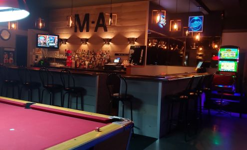 Marie-Andrée Bar Salon Mercier