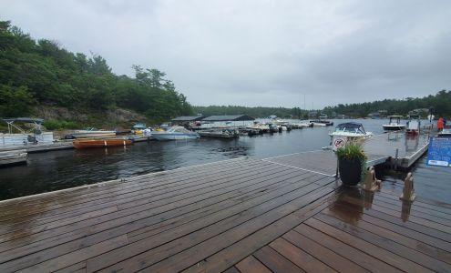 Desmasdon's Boat Works Pointe au Baril