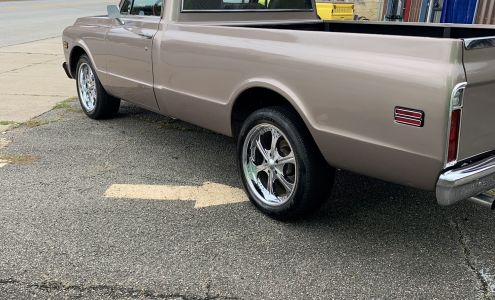 Lucky Logan's Detailing