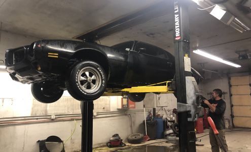 Tilson Customs Holdrege