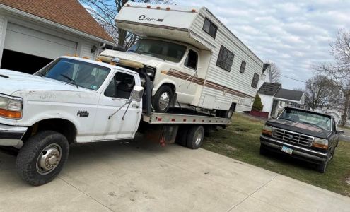 V & V Towing Fremont