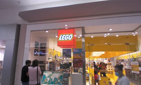 The LEGO® Store Willowbrook Mall