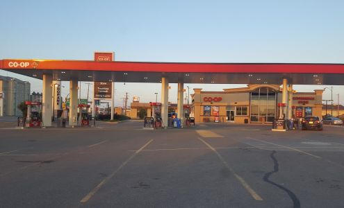 Saskatoon Co-op Gas Bar (Ave C)