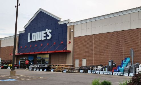 Lowe's Garden Center