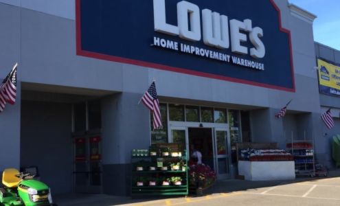 Lowe's Garden Center